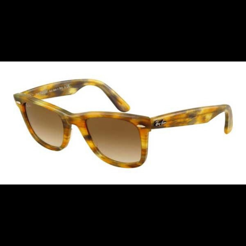 SOLD Ray-Ban Wayfarer Classic Tortoise Shell